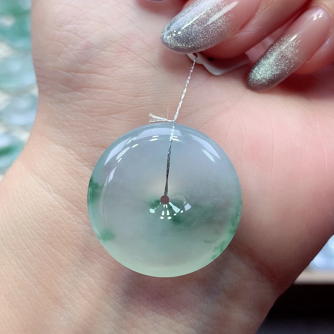 翡翠未镶嵌颈饰编号23。23*6mm