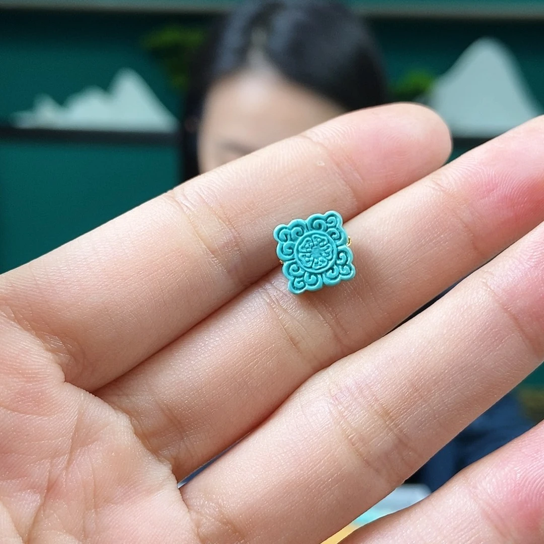 未镶嵌绿松石珠宝奇石