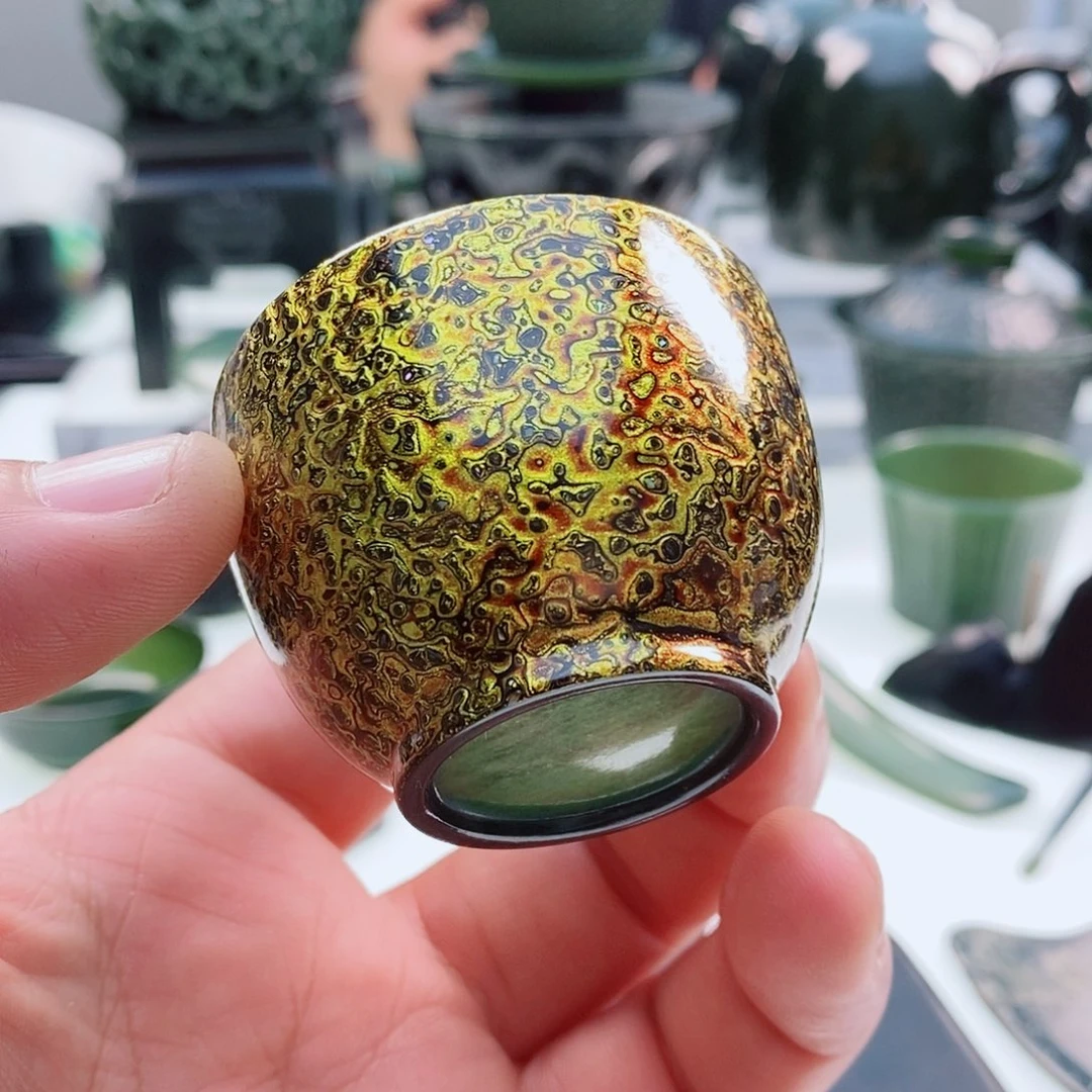 未镶嵌和田玉把件微瑕