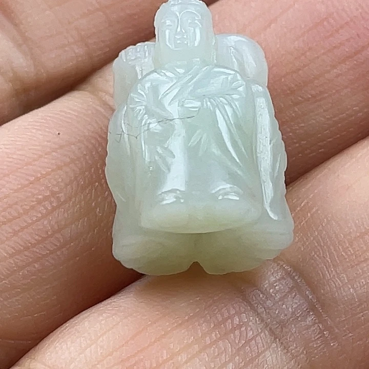 用***8和田玉（糖玉）未镶嵌颈饰