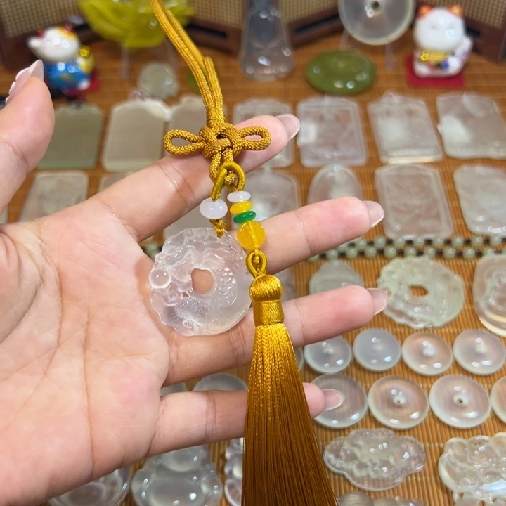 岫玉未镶嵌岫玉白冰挂件龙扣