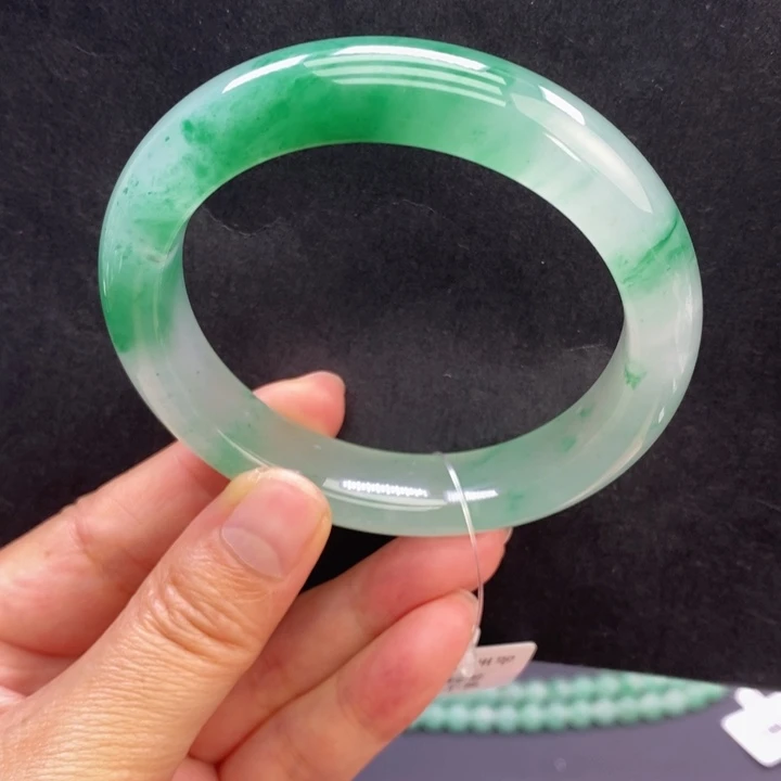 石英质玉未镶嵌手镯