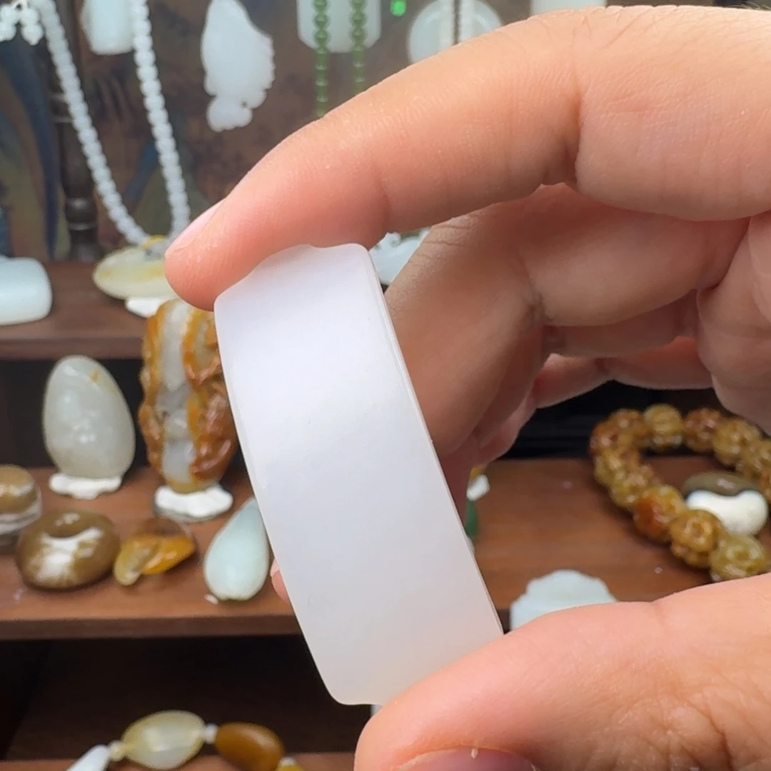 和田玉未镶嵌手串手牌