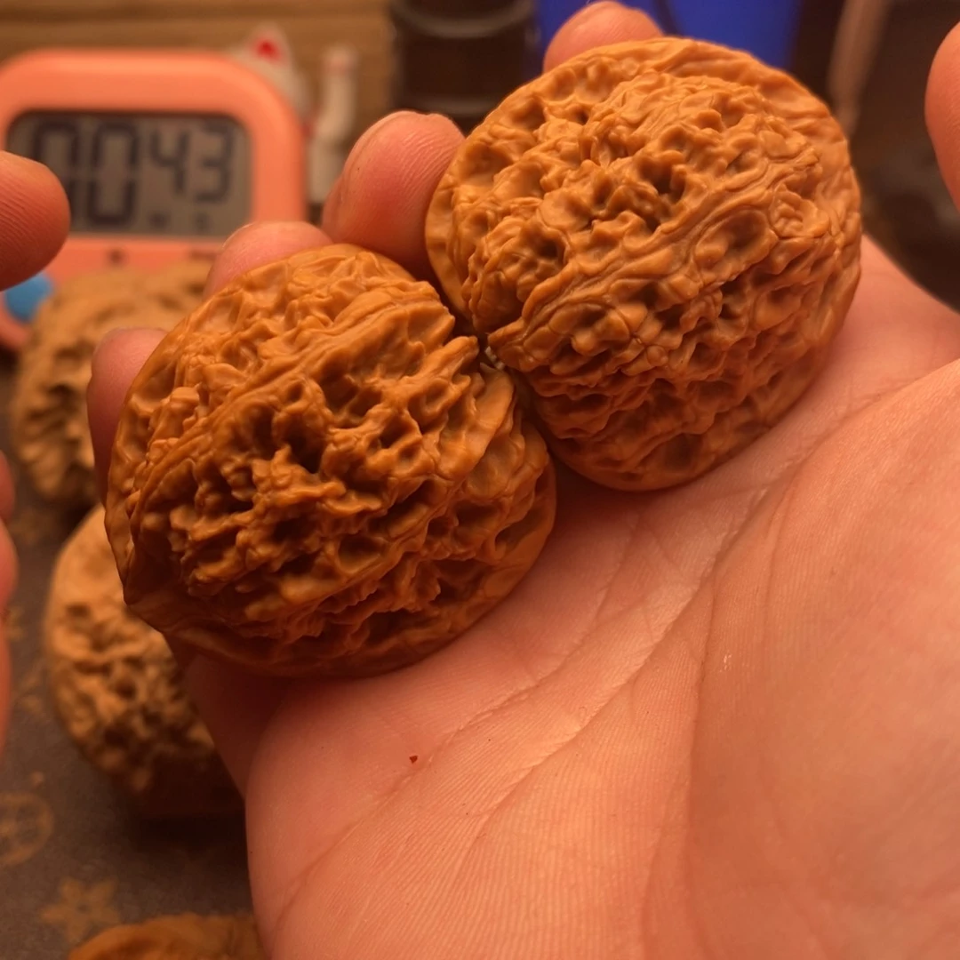 文玩核桃吊坠元宝