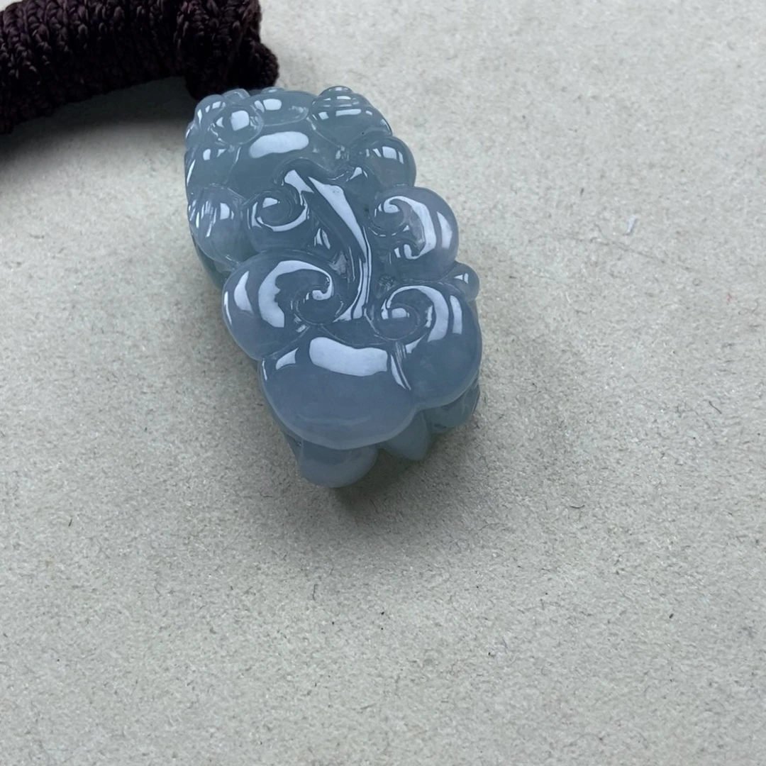二***O翡翠未镶嵌颈饰如意貔貅戒指