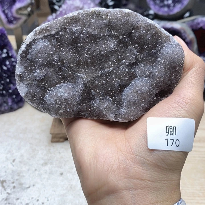 紫晶未镶嵌大型摆件（非配饰）