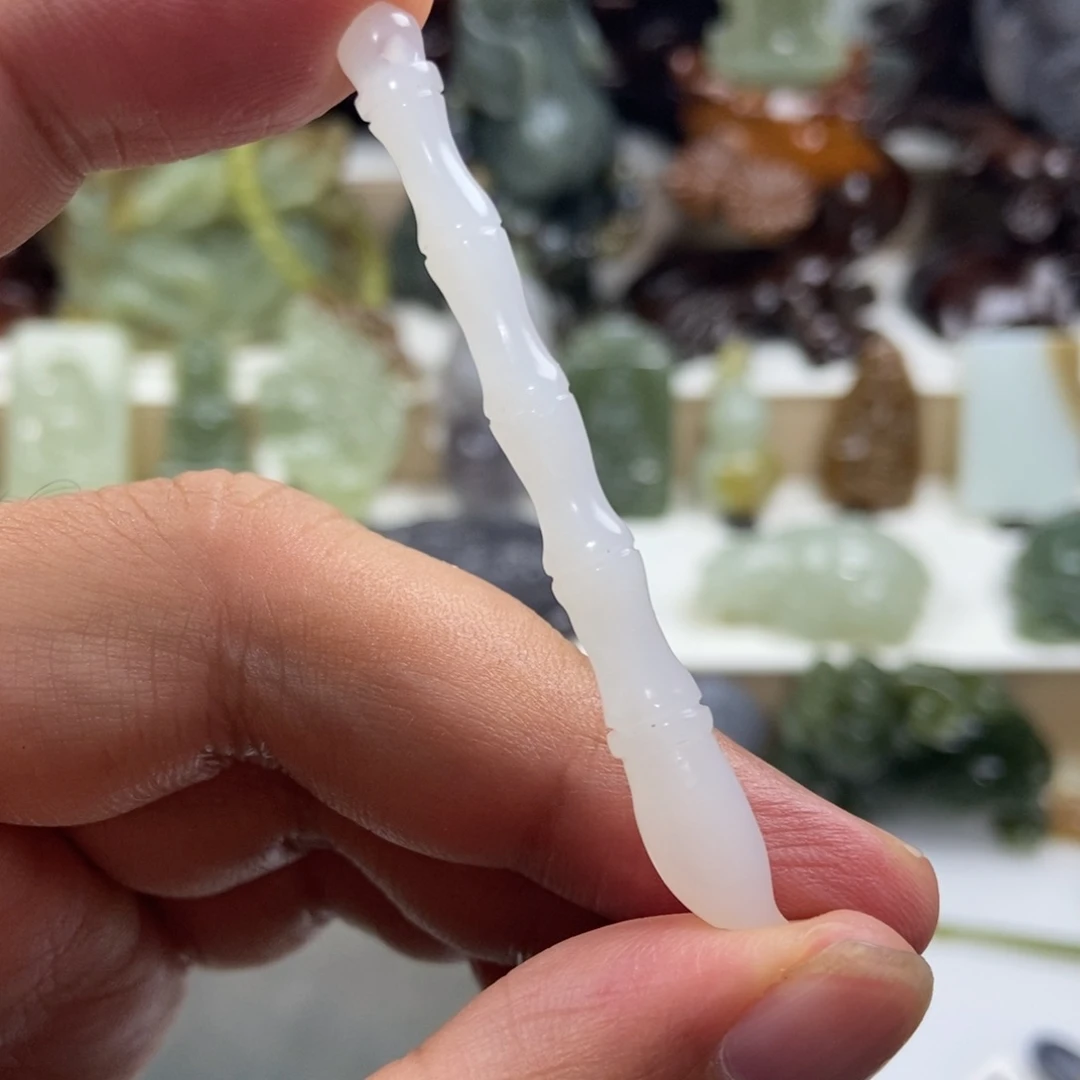 【闪购商品】吊坠(不含链)未镶嵌和田玉