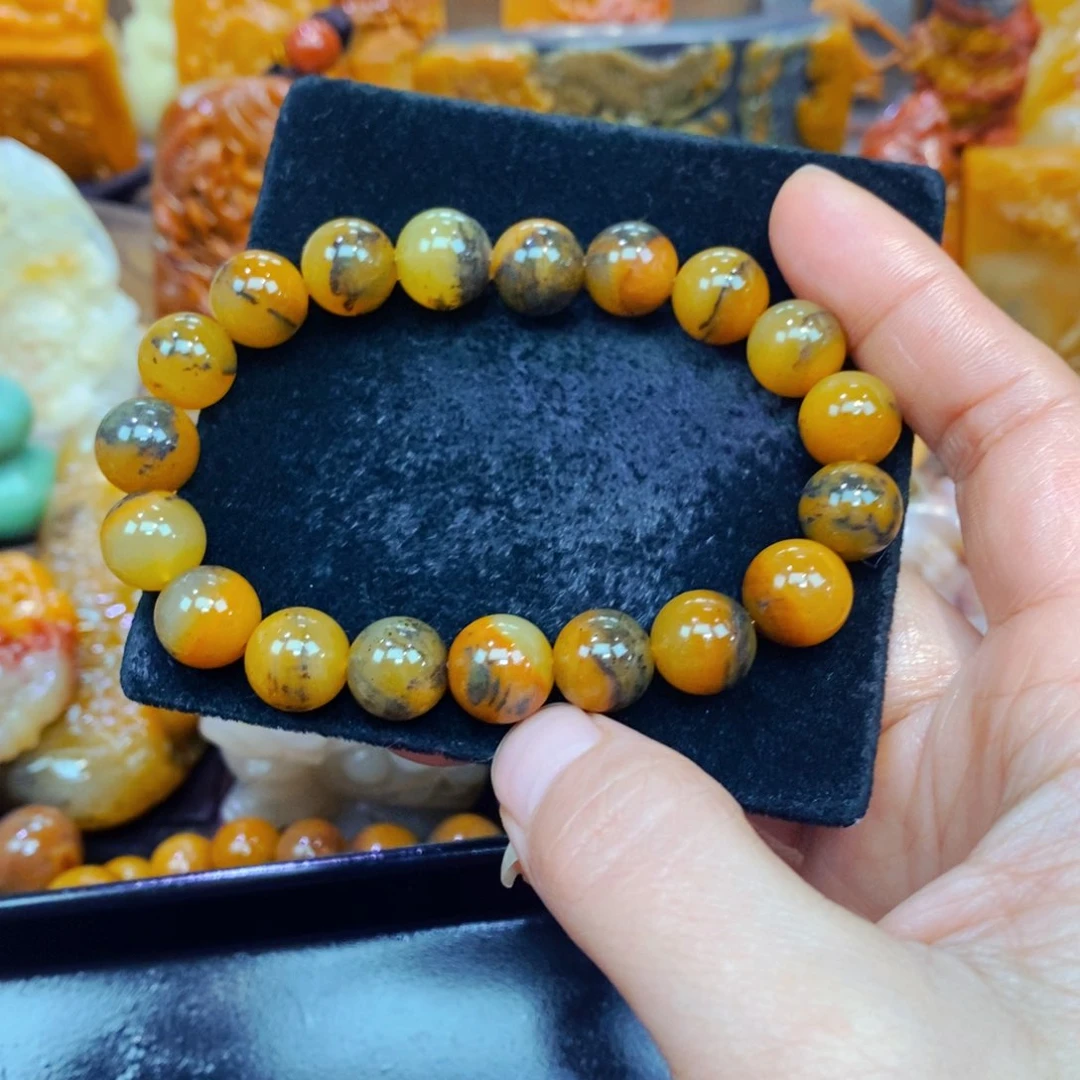 未镶嵌石英质玉（黄龙玉）手链