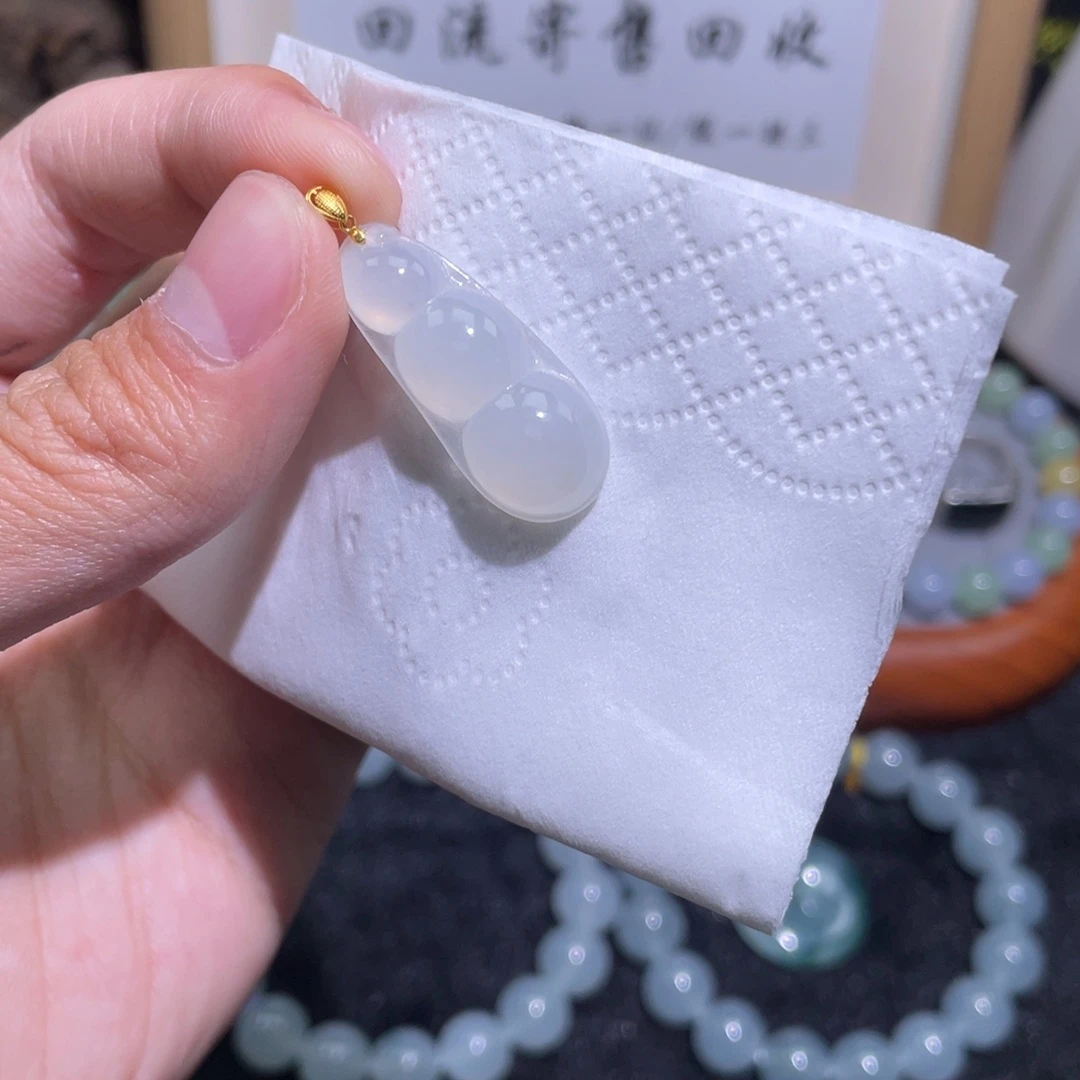 定制翡翠18K金镶嵌吊坠