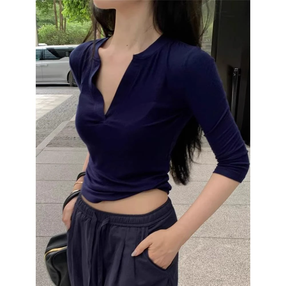 美式酷辣低V领正肩低胸七分袖T恤女春夏秋高级感气质修身打底上衣