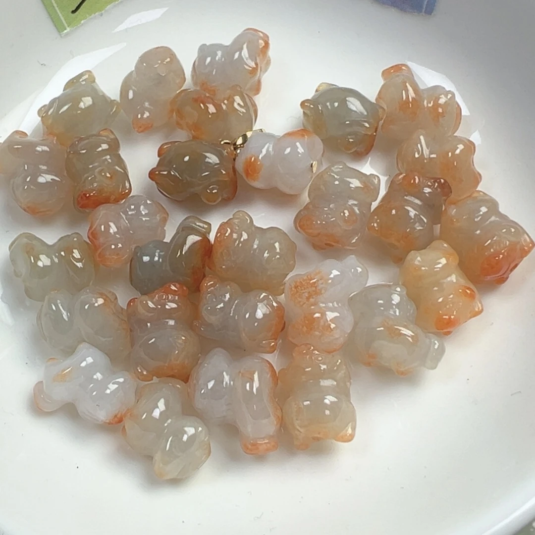 翡翠散珠翡翠生肖马，猪一个可挑