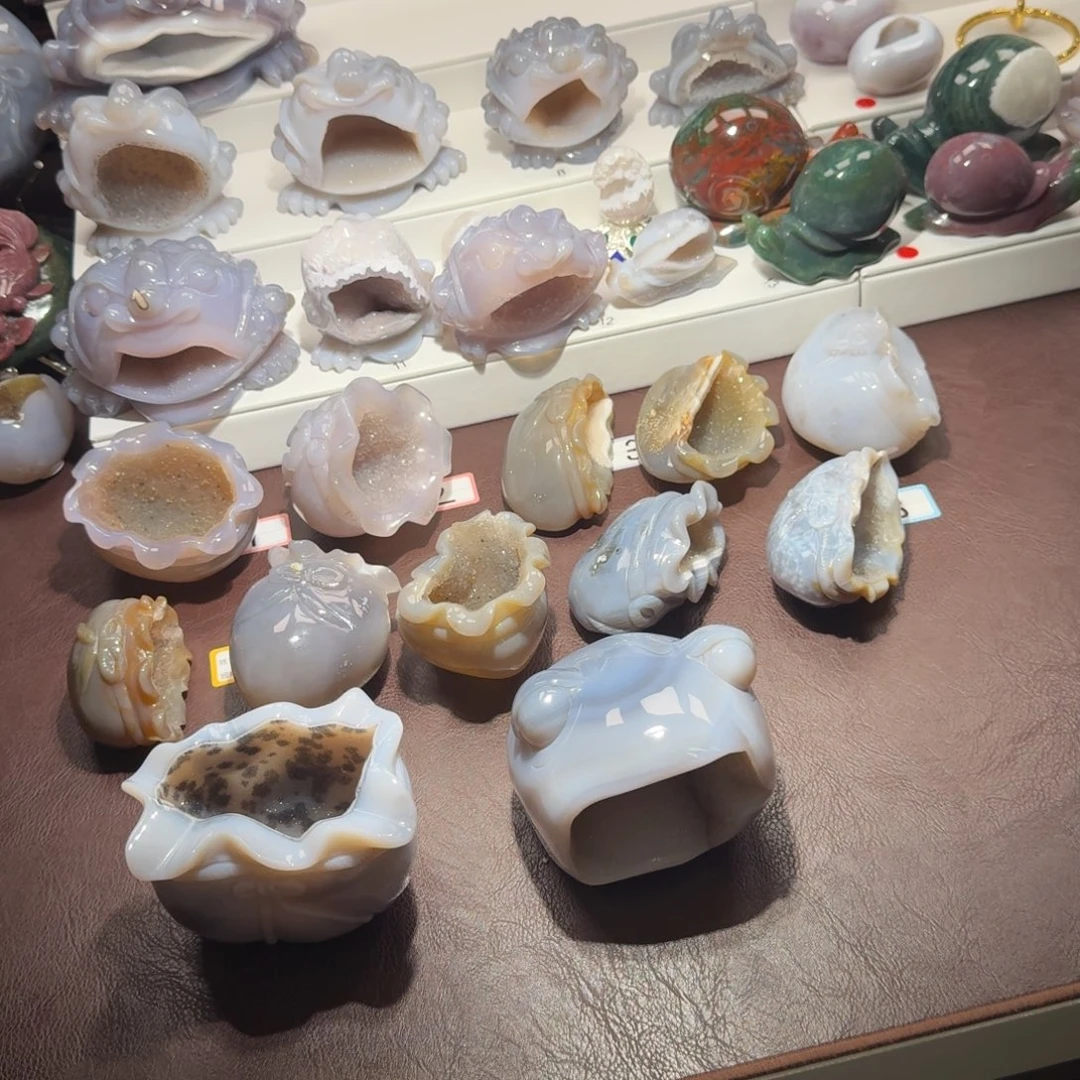 怪***花玛瑙/玉髓未镶嵌摆件