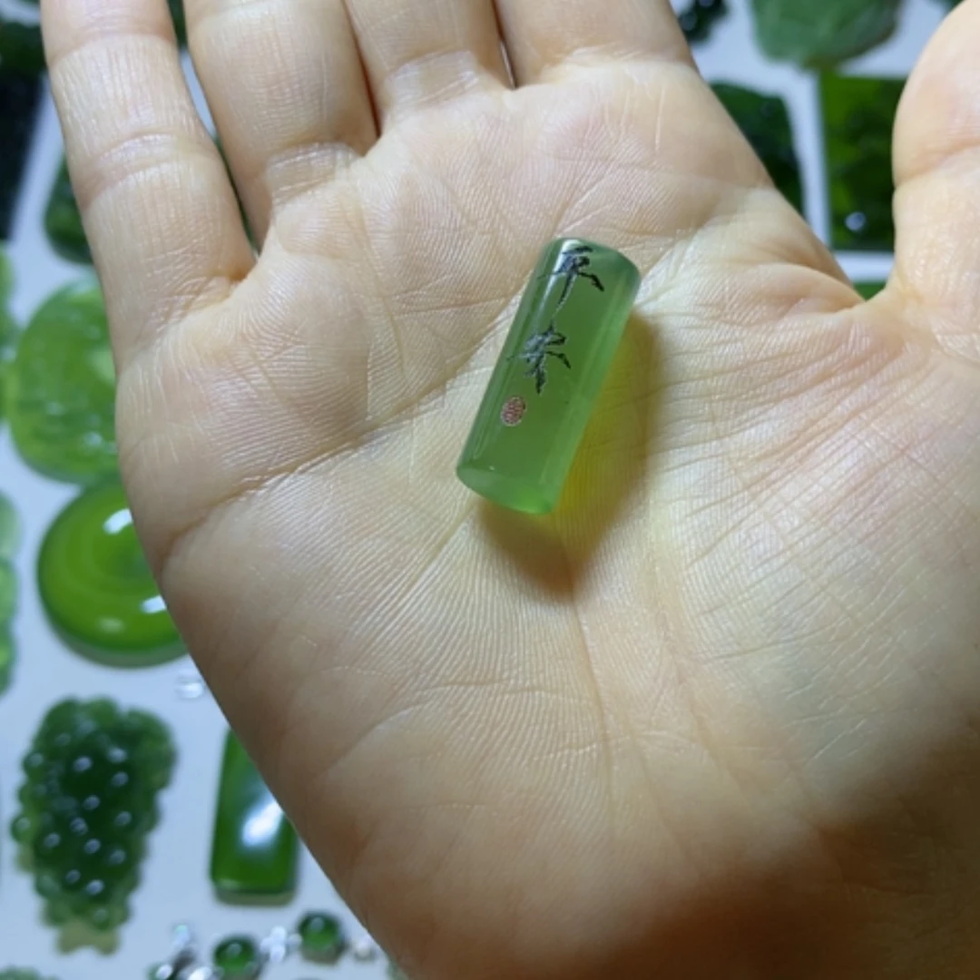 【闪购商品】未镶嵌蛇纹石玉颈饰