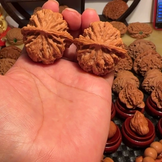 文玩核桃把件苹果园