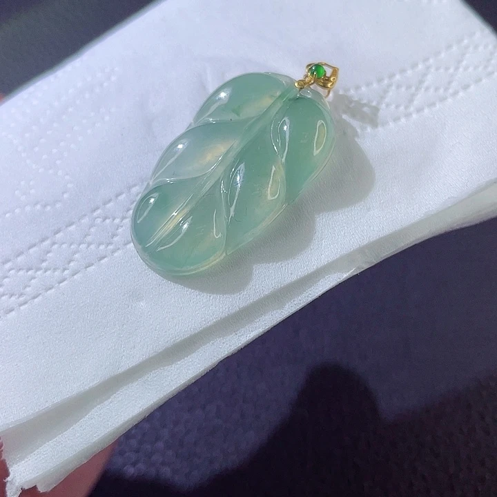 翡翠颈饰18K金镶嵌翡翠