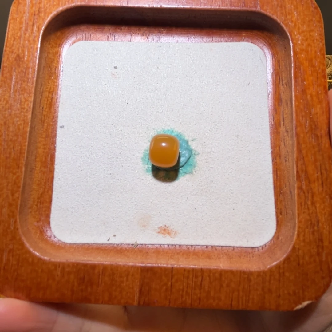 石英质玉（缅黄）未镶嵌卡10老型微暇特惠