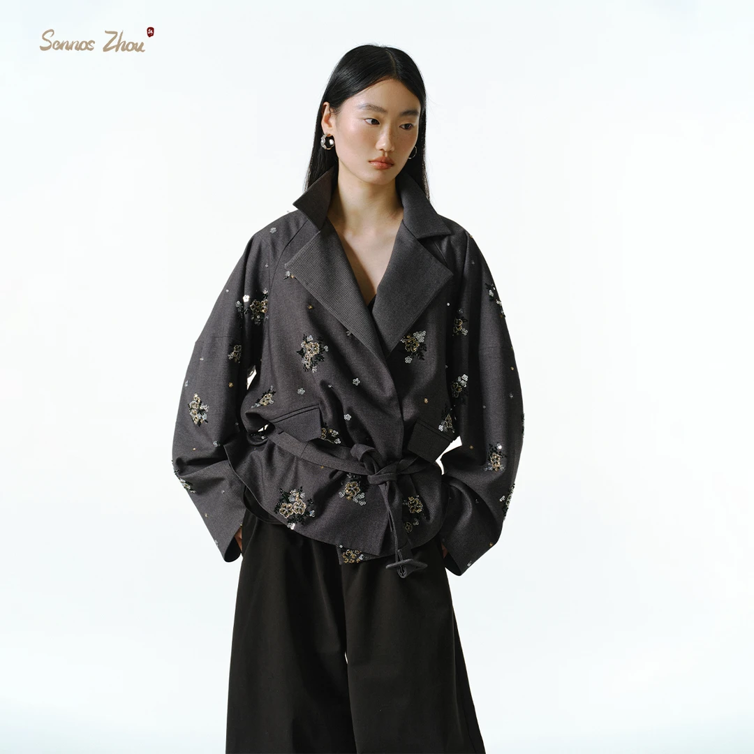 sennoszhou珠光香青刺绣翻领外套 C59007