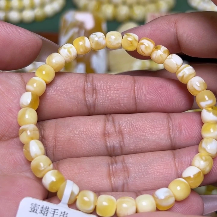 蜜蜡未镶嵌珠宝奇石