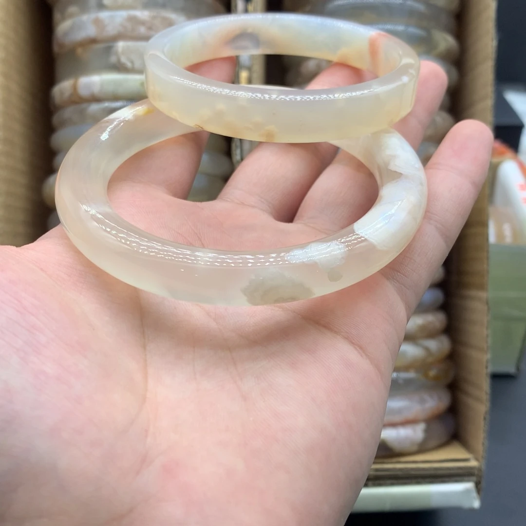 【闪购商品】玛瑙/玉髓手镯未镶嵌百***宝