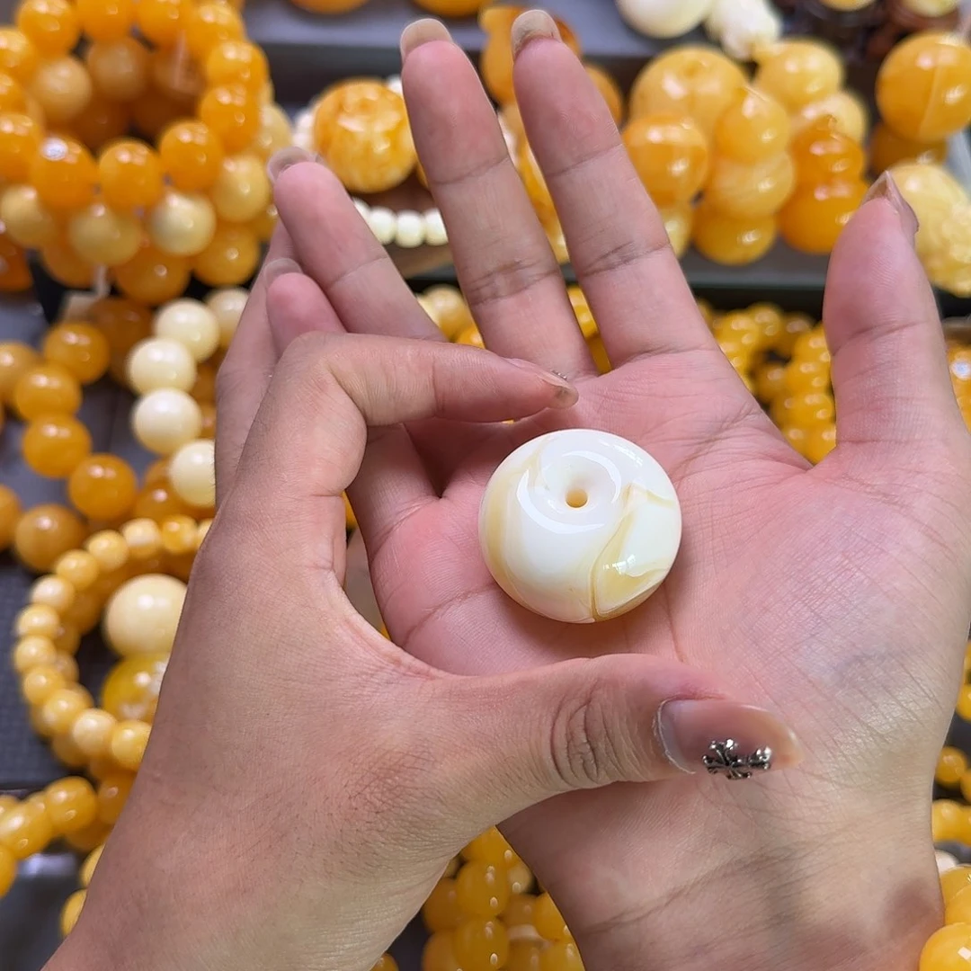 未镶嵌蜜蜡珠宝奇石