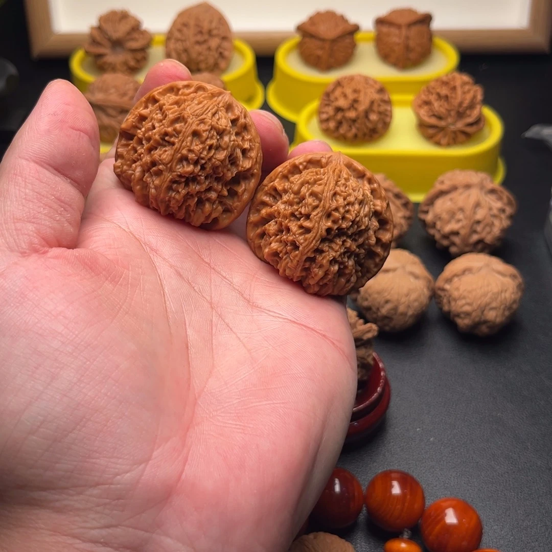 山***.文玩核桃把件南疆312