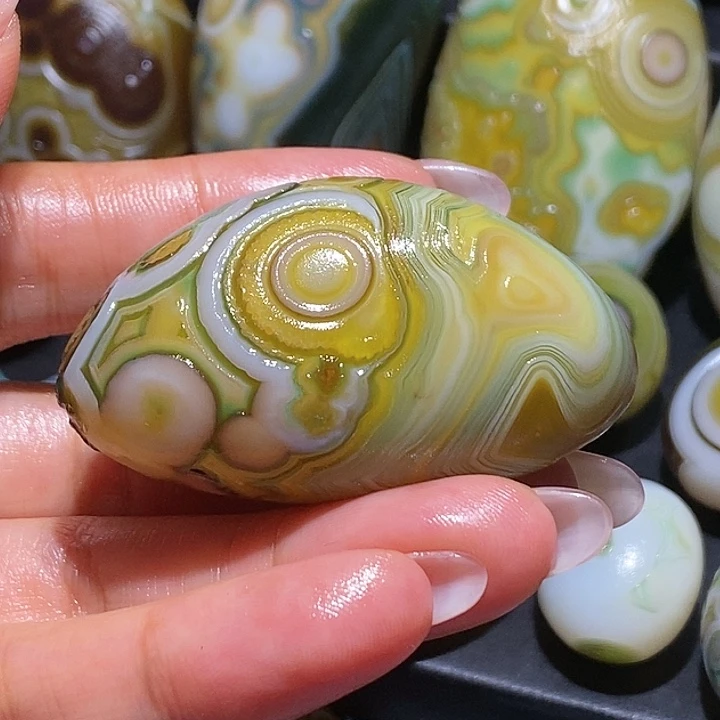 玛瑙/玉髓未镶嵌珠宝奇石87