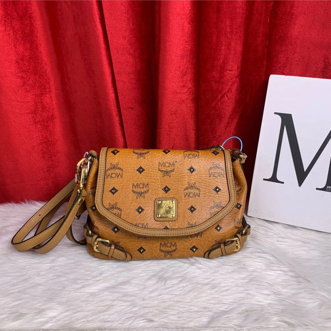 95新 MCM 干邑色单肩斜跨包/AR09707034/7034
