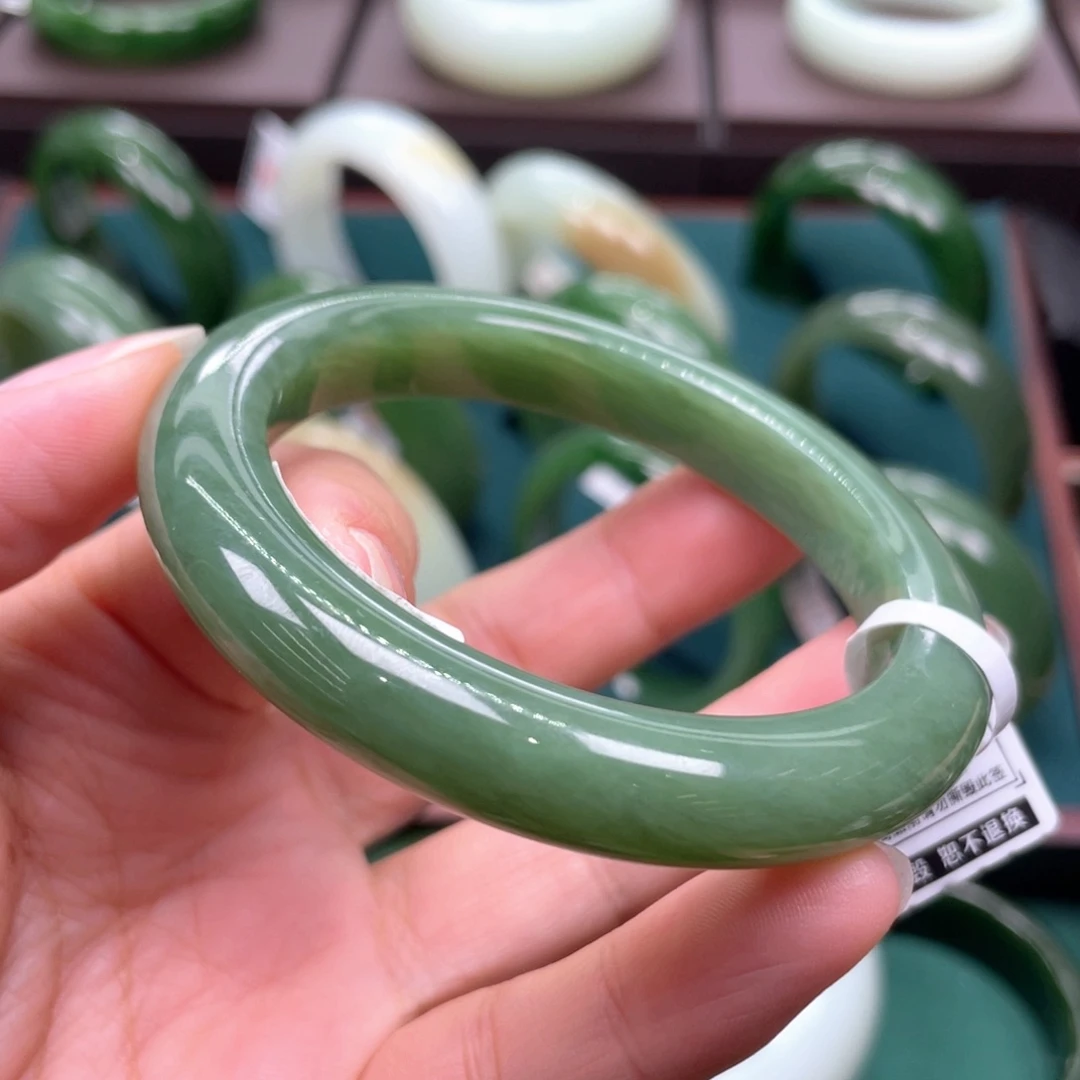 和田玉（碧玉）未镶嵌手镯5657