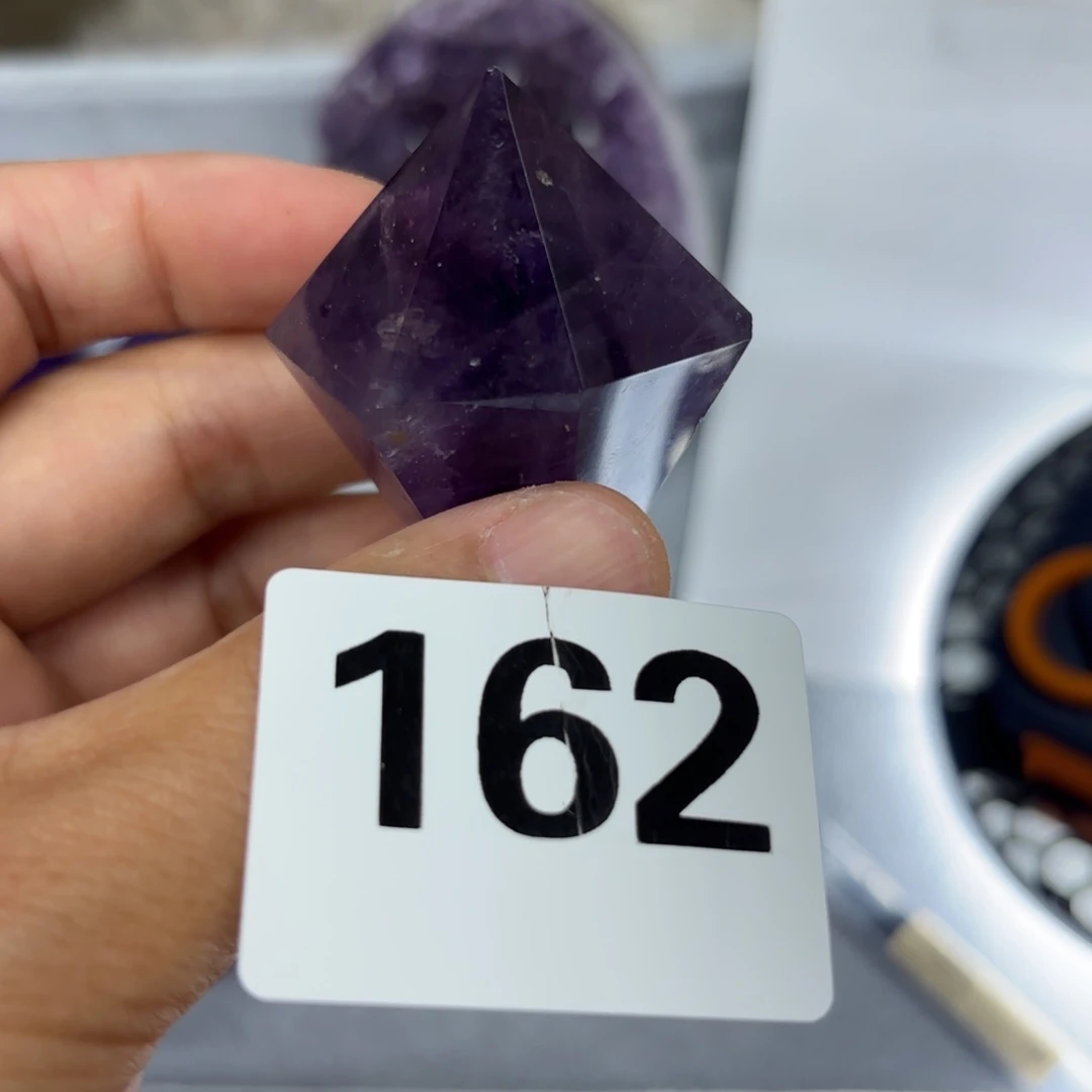 未镶嵌水晶大型摆件（非配饰）