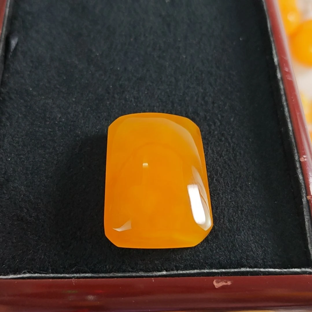 蜜蜡吊坠(赠链)未镶嵌