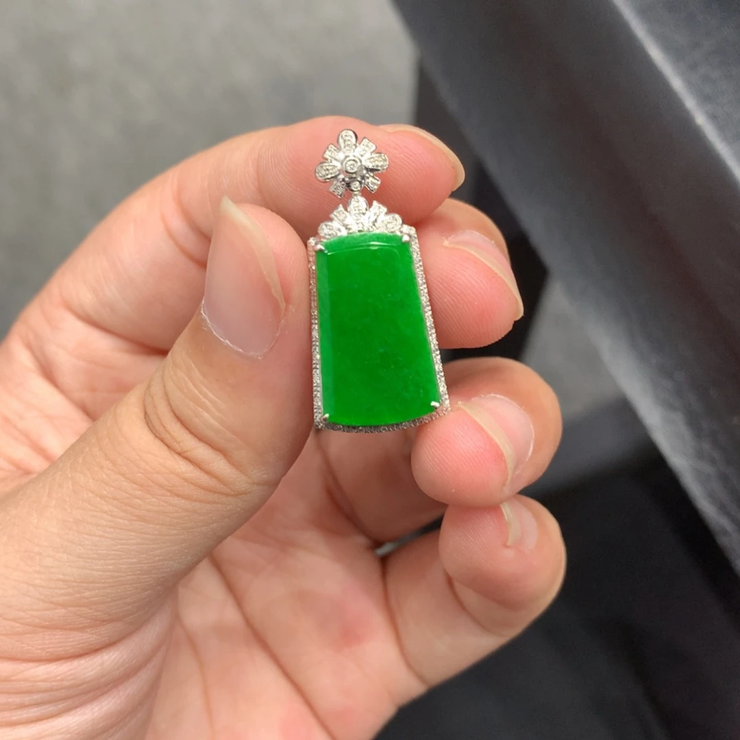 翡翠18K金镶嵌吊坠(不含链)吊坠