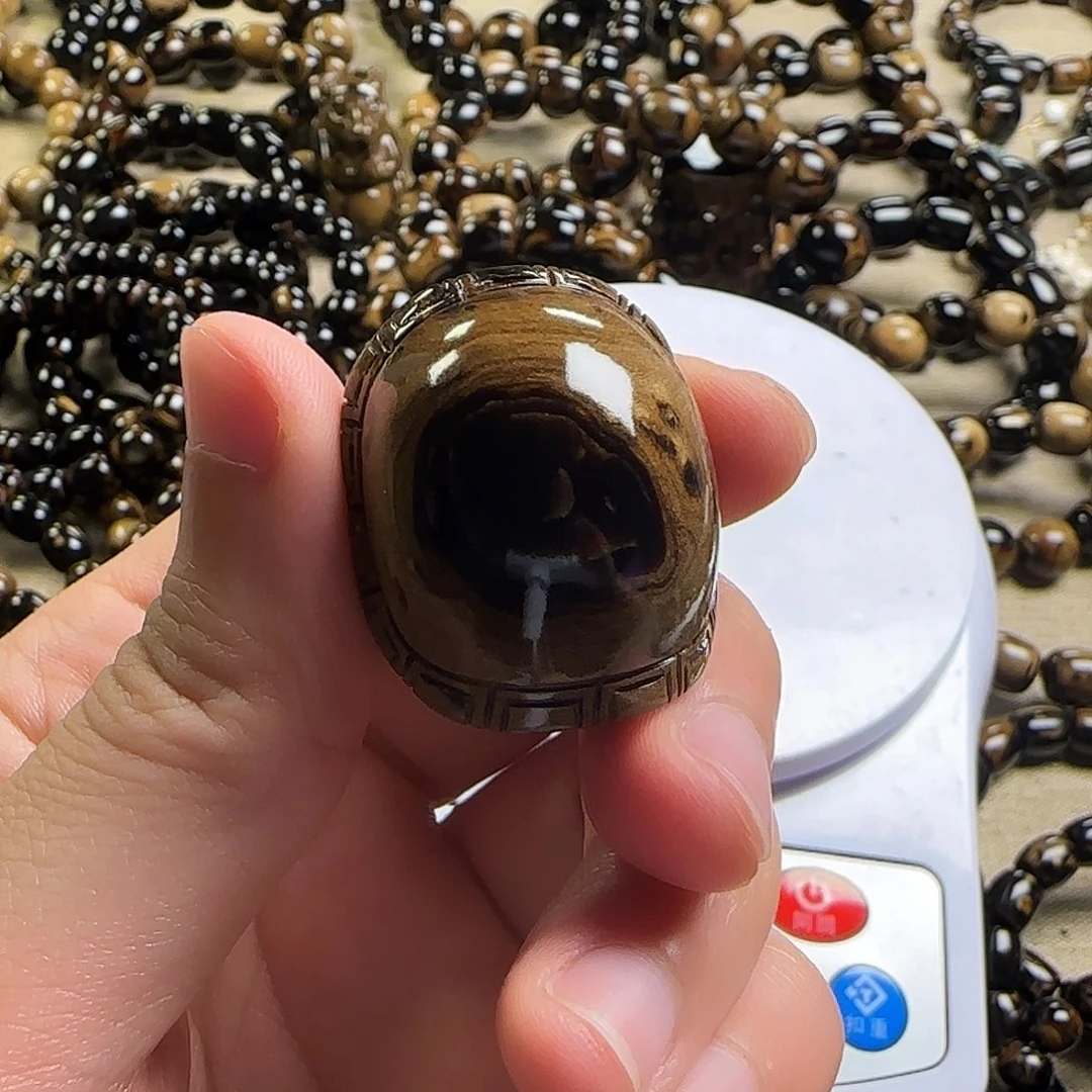 泥塑乙*血柳毕业雕刻件