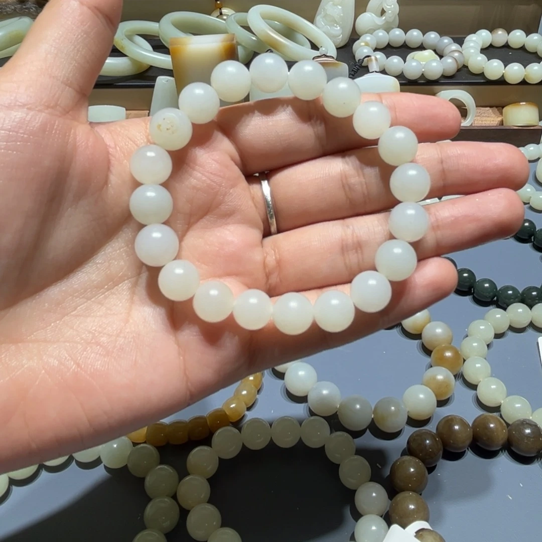 和田玉未镶嵌手串