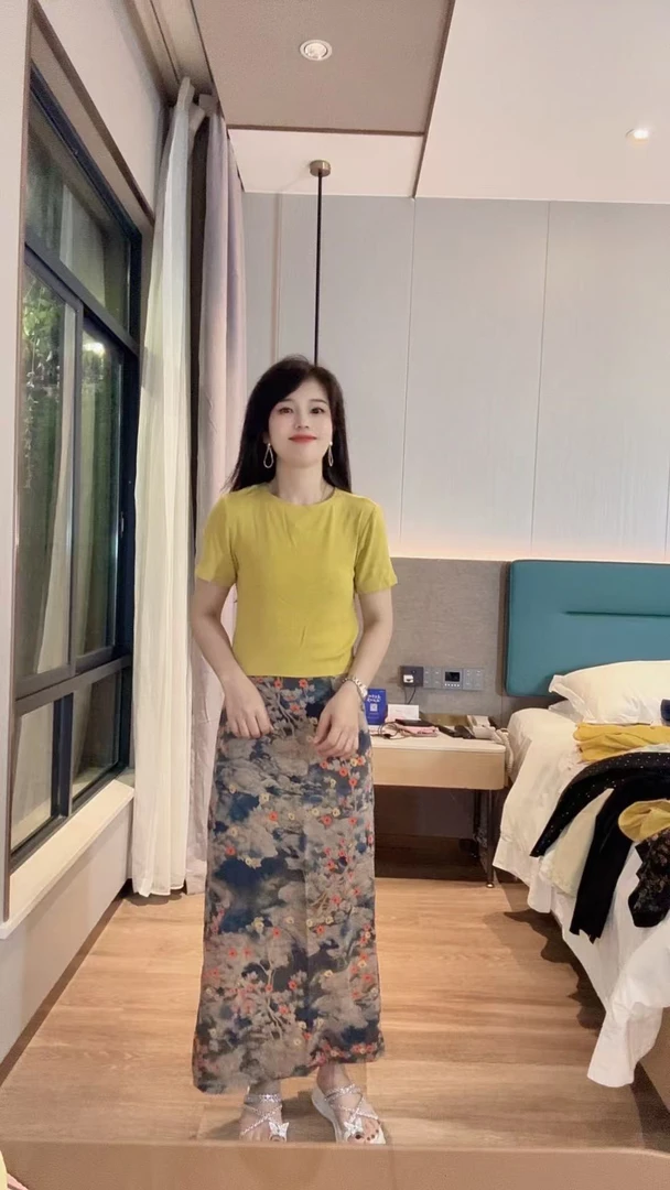 【肉总】新品小心机上衣➕水墨画半身裙套装