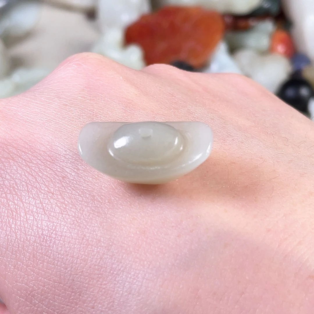 和田玉（糖玉）颈饰未镶嵌