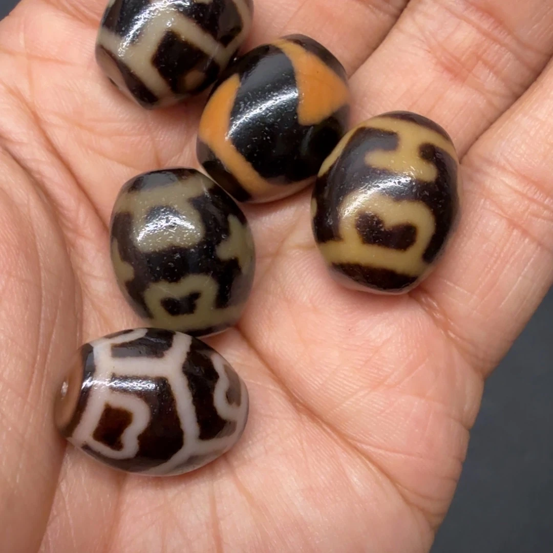 玛瑙/玉髓颈饰合金