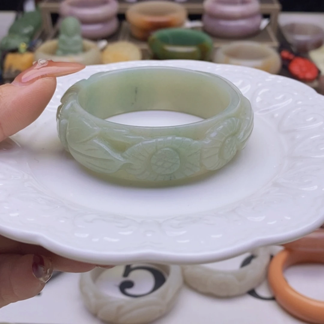 【闪购商品】石英质玉手镯未镶嵌