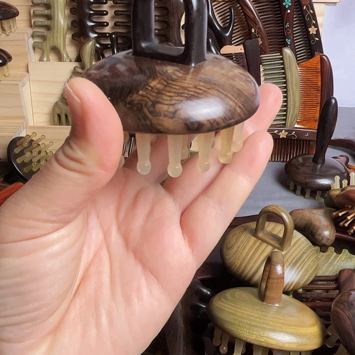 红酸枝木类乌木羊角按摩梳子