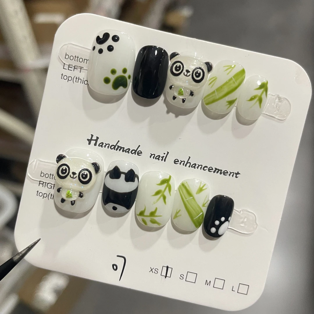 【潘达】纯手工熊猫图案穿戴甲可爱精致日常显白短款美甲#无防尘盒
