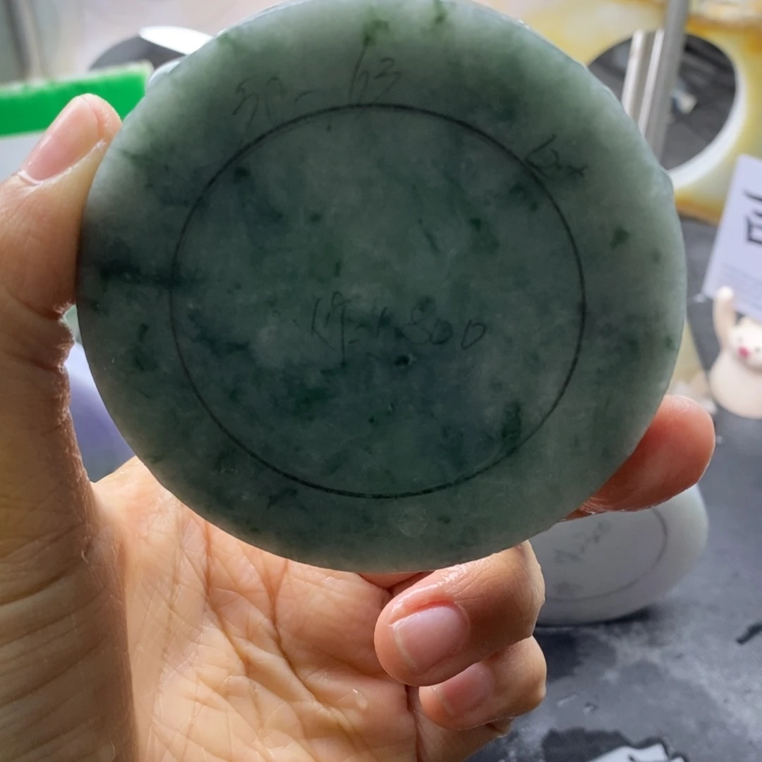 定制翡翠未镶嵌翡翠手镯