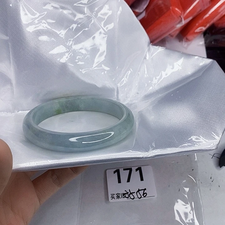 翡翠未镶嵌手镯一图一物实物为准（微瑕处理）
