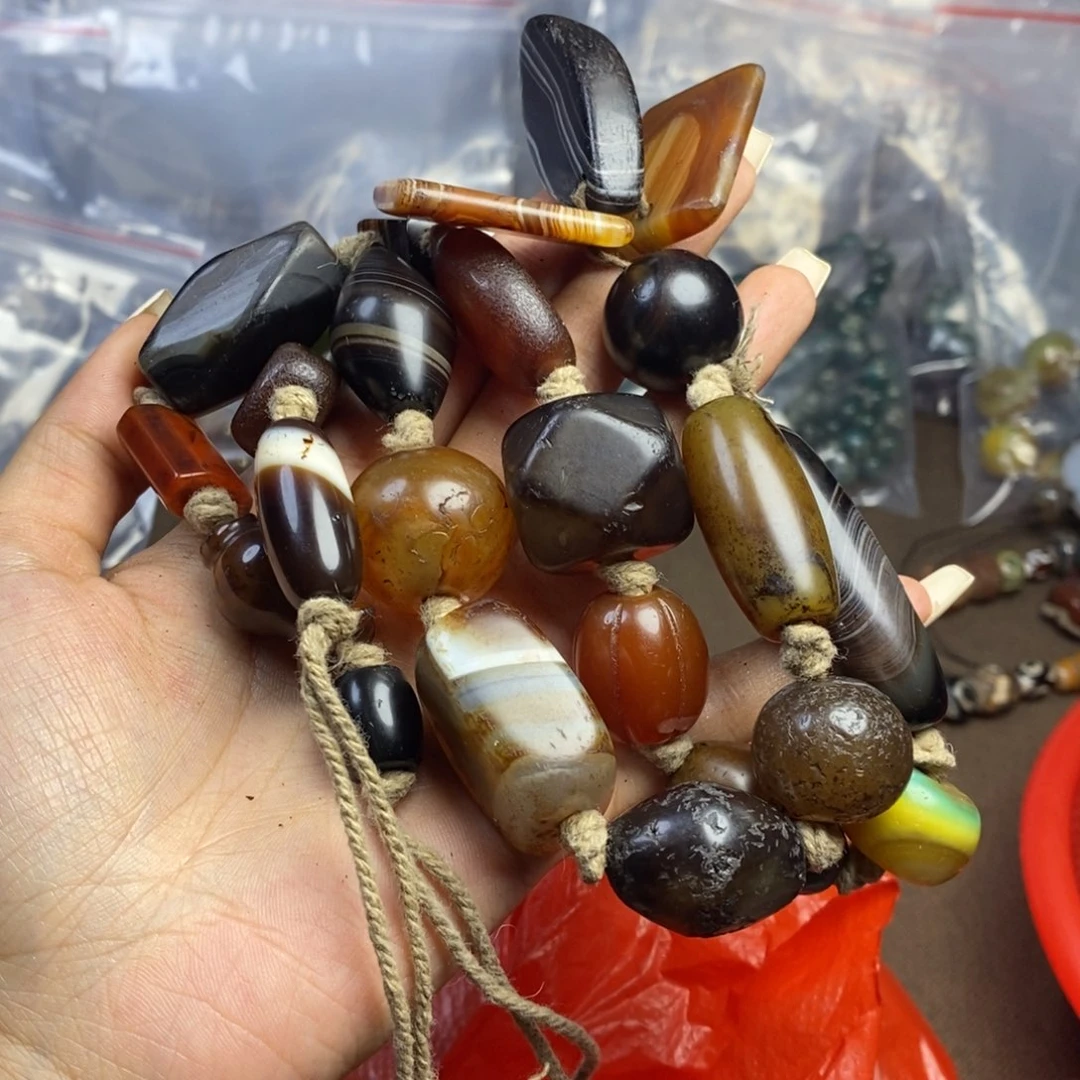 玛瑙/玉髓颈饰未镶嵌