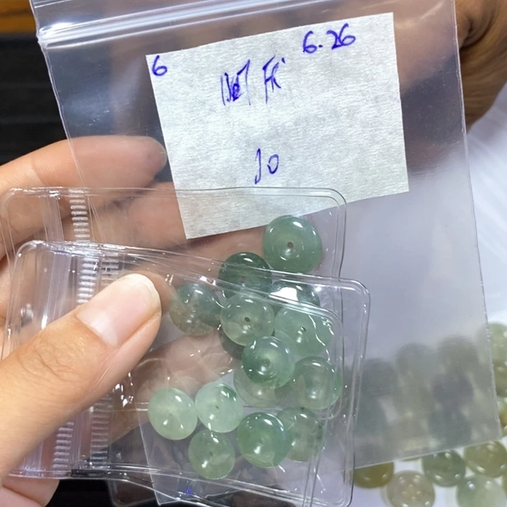 阿***娘定制翡翠未镶嵌不退