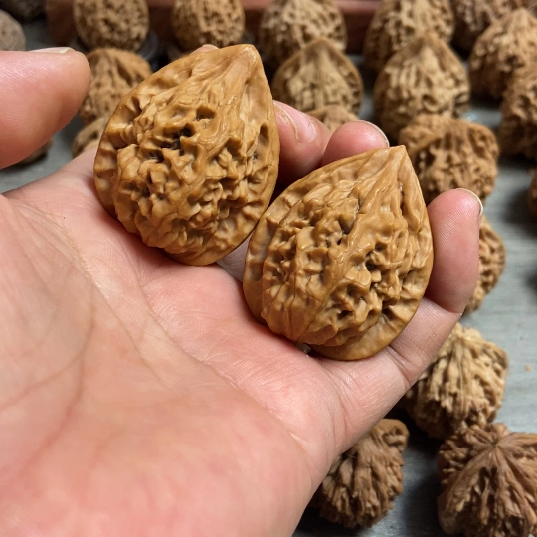 文玩核桃吊坠罗汉鸡心37尺微修