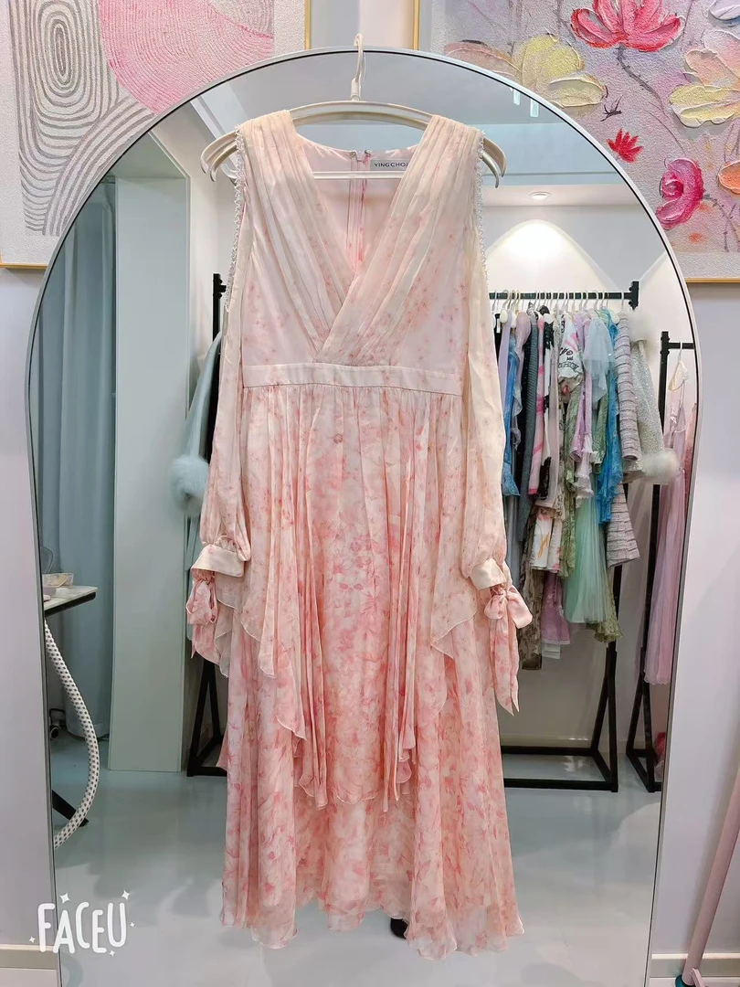 连衣裙孤品捡漏（默认微瑕）