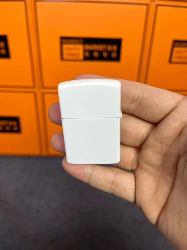 纯色白夜光打火机（需自行配油）