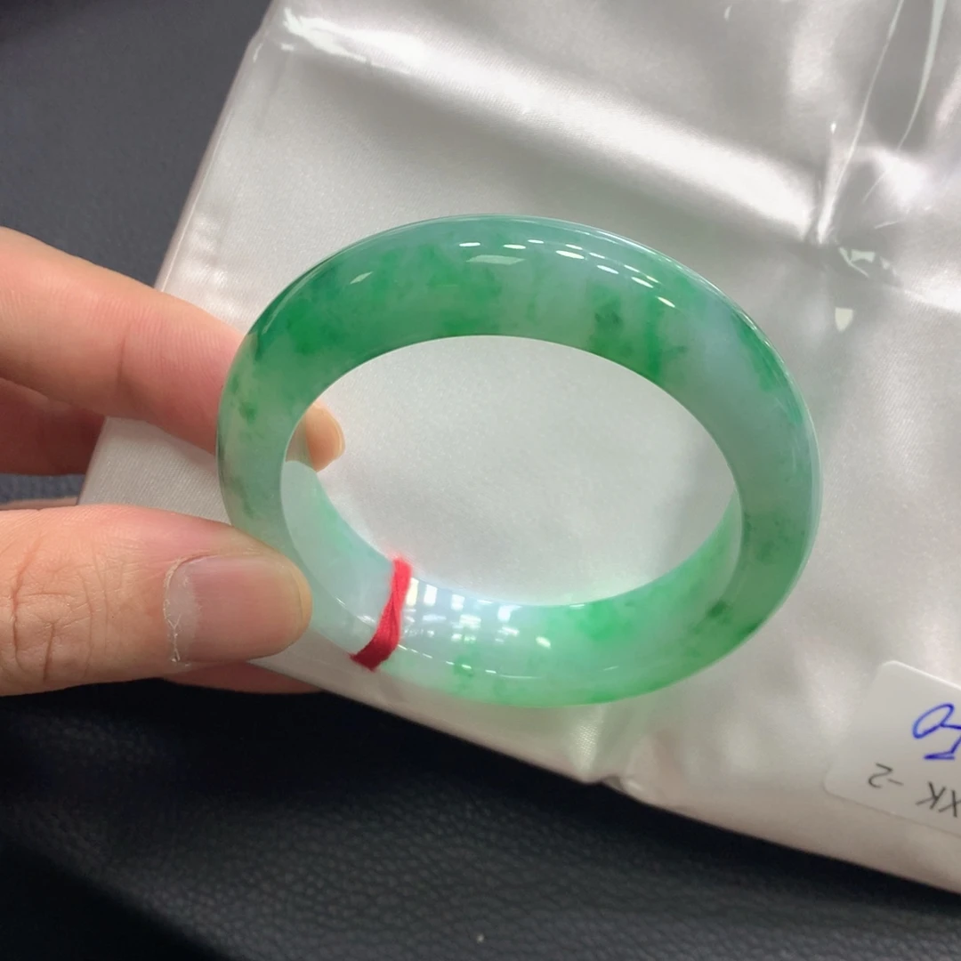 翡翠未镶嵌手镯翡翠