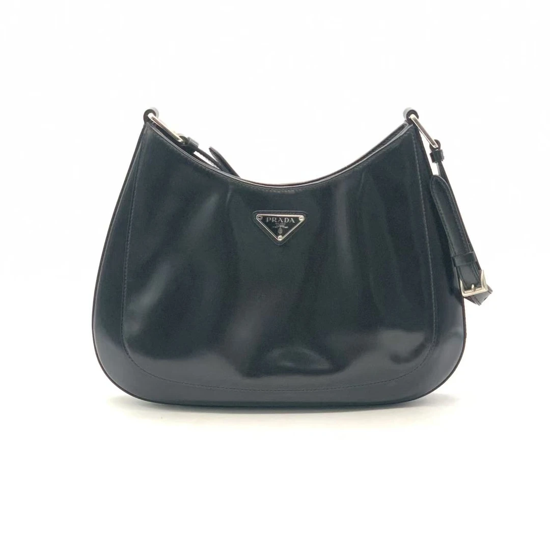 95新 Prada/普拉达 黑色漆皮新款cleo单肩包