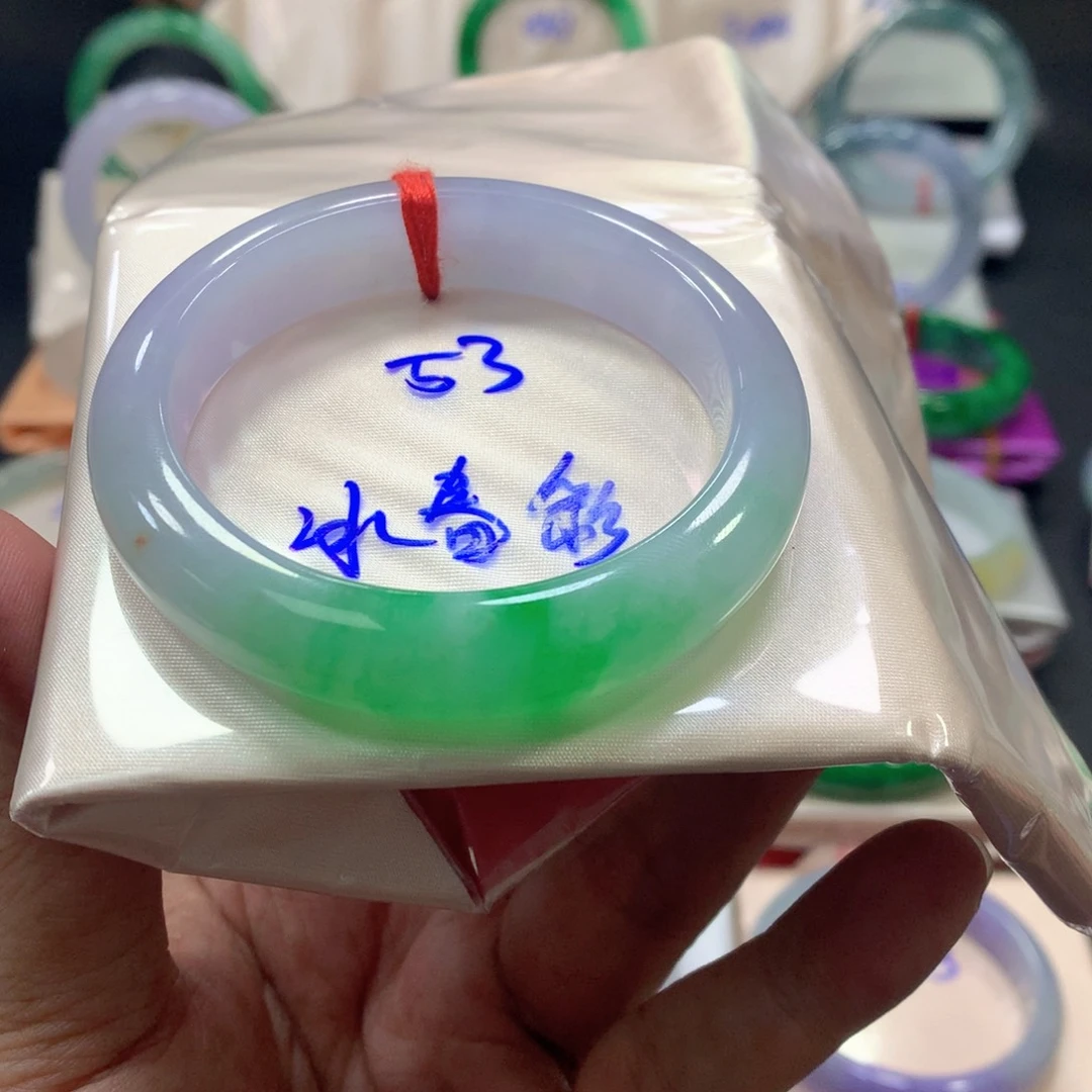 翡翠未镶嵌手镯翡翠