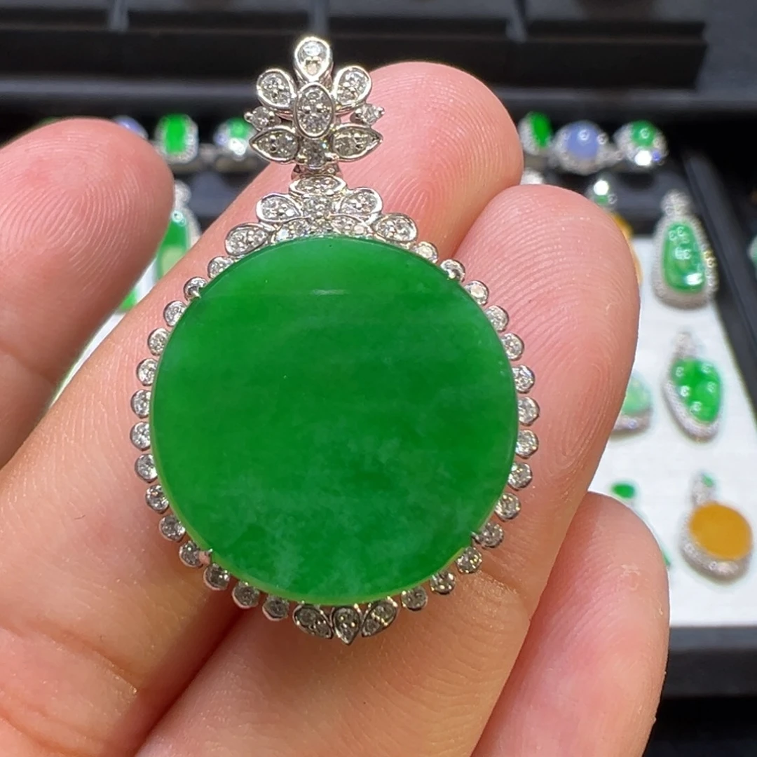 翡翠颈饰18K金镶嵌收货48小时鉴赏期